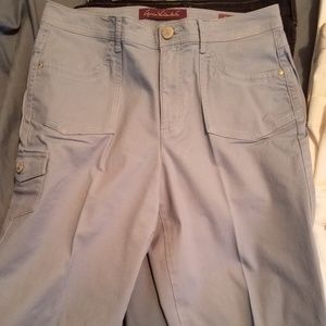 Womens size 12 Gloria Vanderbilt